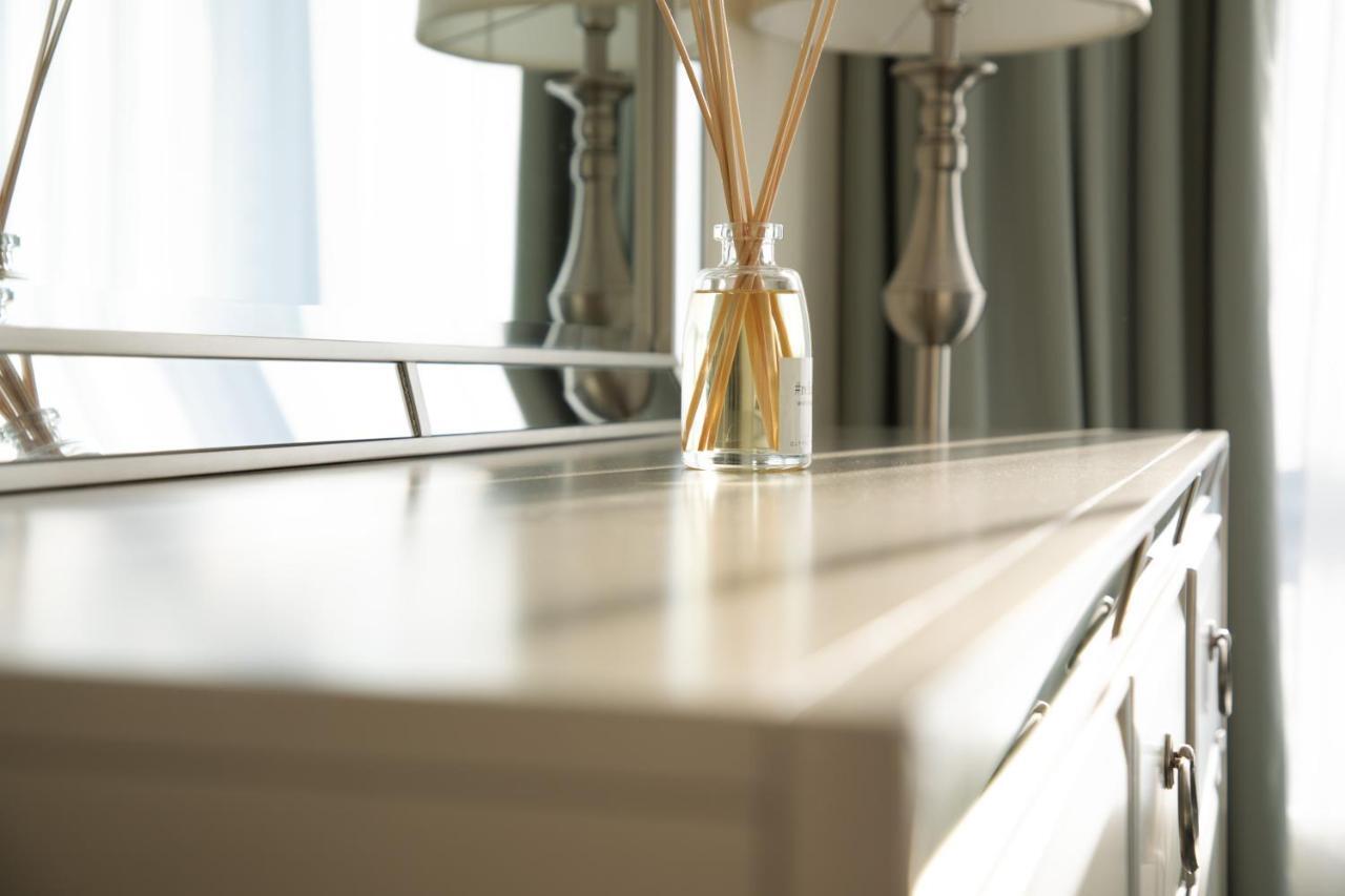 Nasma Luxury Stays - Pastel-Colored Apt With Jaw-Dropping Marina Views Dubai Exterior foto
